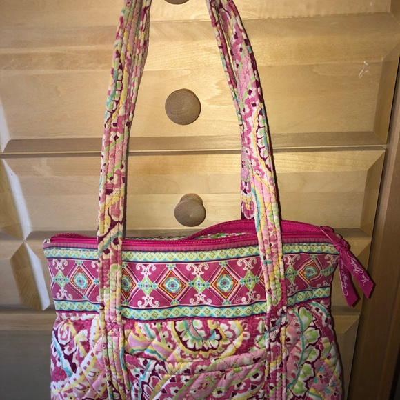 TWO Vera Bradley Bags. - Picture 3 of 5